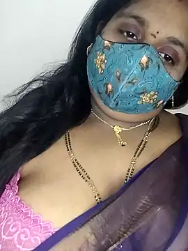 Snapshot of Sexy_Radhikaa chatting on 17, 3, 2026 Sexy Radhikaa online show from 17, 3, 2026
