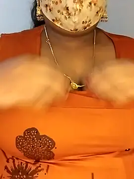 Snapshot of Sexy_Radhikaa chatting on 29, 4, 2026 Sexy Radhikaa online show from 29, 4, 2026