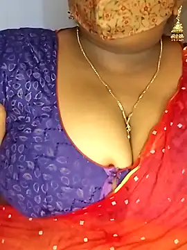 Snapshot of Sexy_Radhikaa chatting on 30, 4, 2026 Sexy Radhikaa online show from 30, 4, 2026