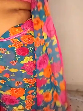Snapshot of Sexy_Radhikaa chatting on 19, 5, 2026 Sexy Radhikaa online show from 19, 5, 2026