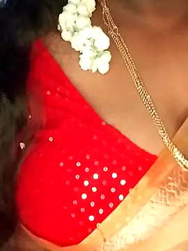 Snapshot of Sexy_Radhikaa chatting on 4, 6, 2026 Sexy Radhikaa online show from 4, 6, 2026