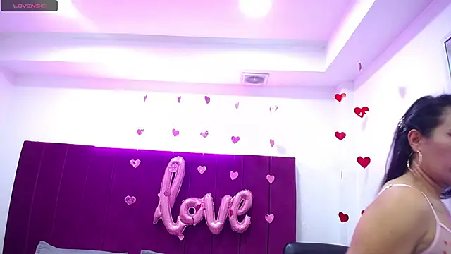 Kylee28 online show from 14, 2, 2025