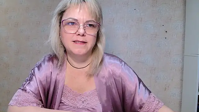 Snapshot of sweetsunset11 chatting on 12, 1, 2026 sweetsunset11 online show from 12, 1, 2026