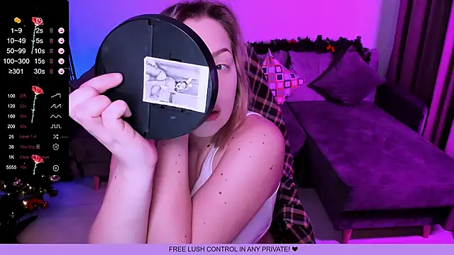 Jenny Luvv online show from 20, 12, 2024