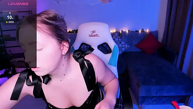Jenny Luvv online show from 8, 1, 2025