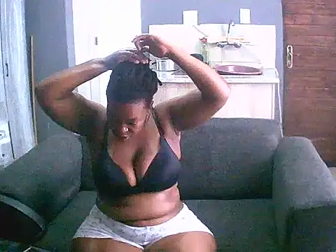 curvyloneah75 online show from 9, 12, 2024