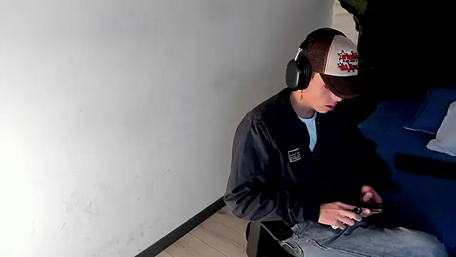 Snapshot of MattiDeLuca chatting on 7, 2, 2025 MattiDeLuca online show from 7, 2, 2025