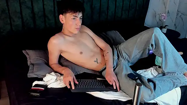 Snapshot of MattiDeLuca chatting on 26, 2, 2025 MattiDeLuca online show from 26, 2, 2025