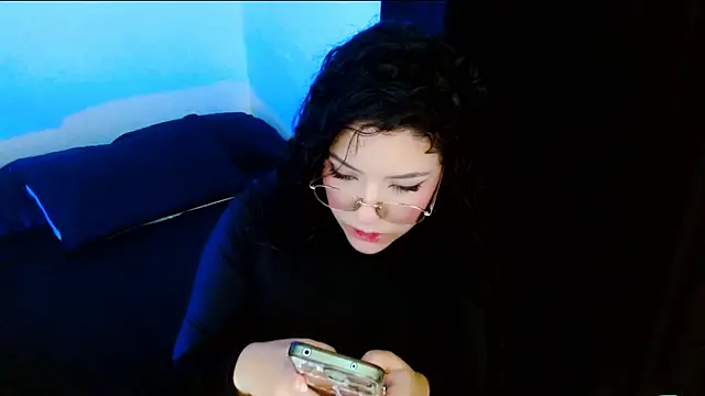 Snapshot of DollCam__ chatting on 29, 9, 2025 DollCam online show from 29, 9, 2025