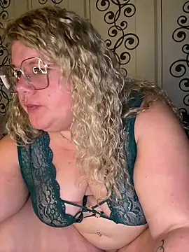 CurvyAnonymousGirl89 online show from 15, 1, 2025