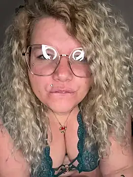 CurvyAnonymousGirl89 online show from 30, 1, 2025