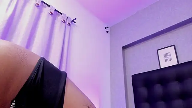 Snapshot of MeleekXXX_ chatting on 27, 2, 2025 MeleekXXX online show from 27, 2, 2025