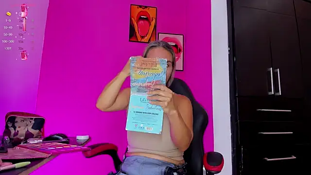 Evangeline johns online show from 4, 12, 2024