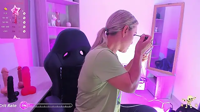 Evangeline johns online show from 4, 11, 2025