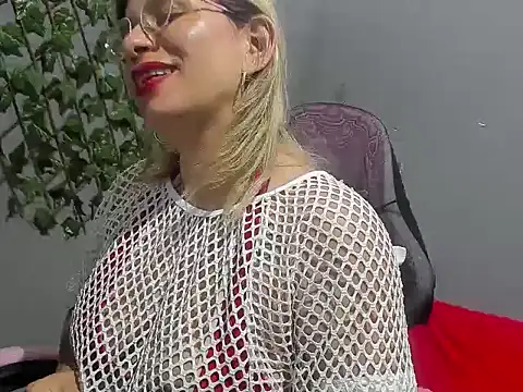 sexy bigboooty online show from 5, 12, 2024