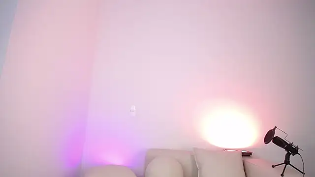 varenkaivanova 22 online show from 27, 10, 2025