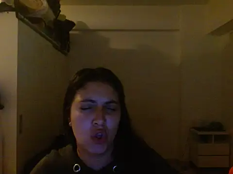 Snapshot of xBubblyBarbiexx chatting on 8, 11, 2025 xBubblyBarbiexx online show from 8, 11, 2025