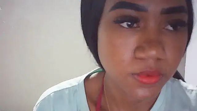 Snapshot of Fariana01 chatting on 27, 6, 2026 Fariana01 online show from 27, 6, 2026