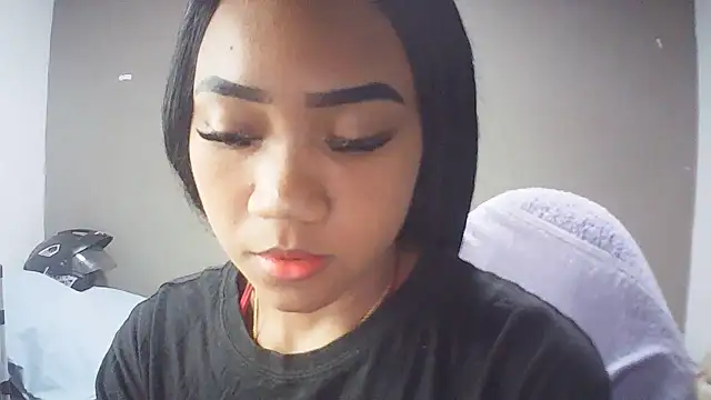 Snapshot of Fariana01 chatting on 4, 7, 2026 Fariana01 online show from 4, 7, 2026
