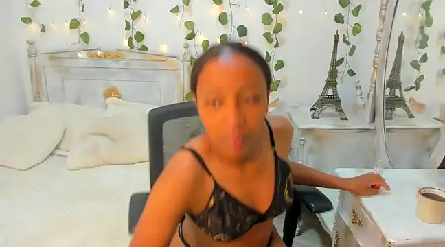 sophy  jones  online show from 20, 1, 2025
