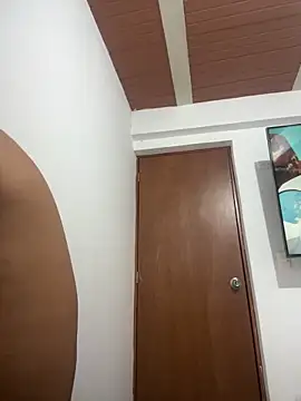 LollaByer online show from 28, 2, 2025