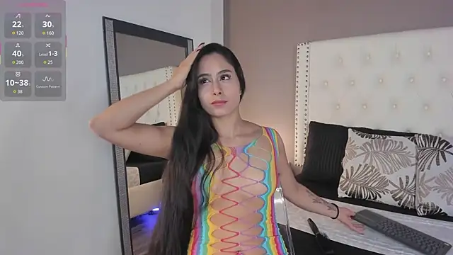 Julia Martinez  online show from 19, 6, 2026
