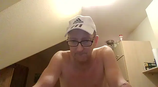 Snapshot of nacktchiller1076 chatting on 3, 12, 2024 nacktchiller1076 online show from 3, 12, 2024