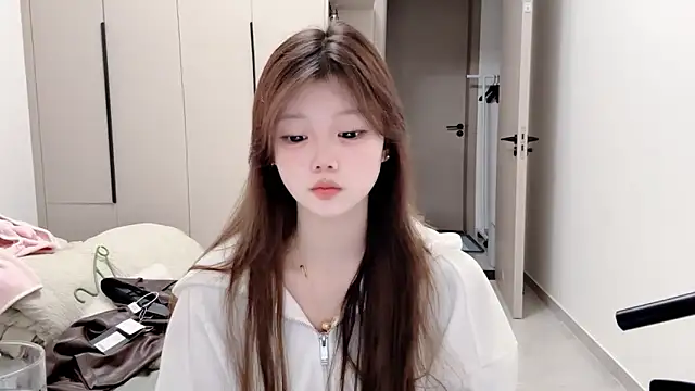 yangyang-1115 online show from 4, 10, 2025