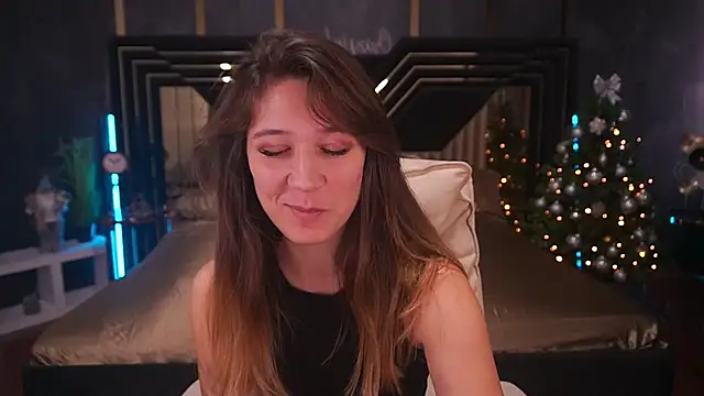 DreamyLinaa online show from 11, 12, 2024