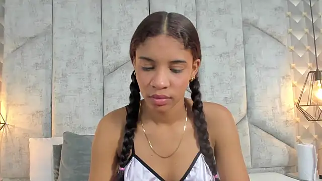 AshleyHill2 online show from 3, 2, 2026