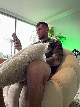 DimitriSullivan  online show from 2, 12, 2025