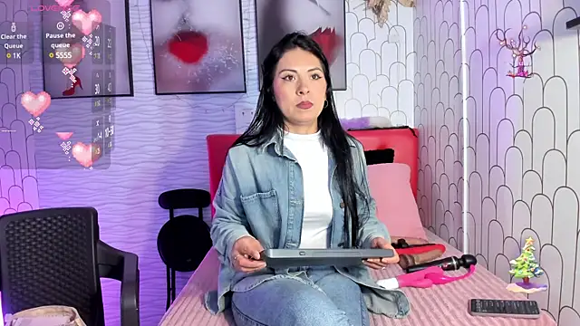 Ella Rousse online show from 6, 1, 2025