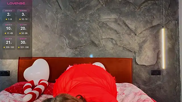 Snapshot of GwendolynFinch chatting on 14, 2, 2025 GwendolynFinch online show from 14, 2, 2025