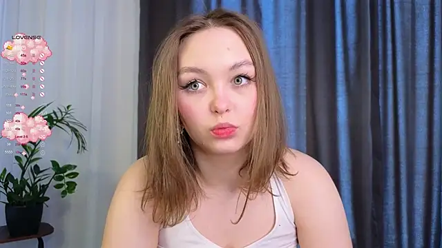 Snapshot of GwendolynFinch chatting on 12, 3, 2025 GwendolynFinch online show from 12, 3, 2025