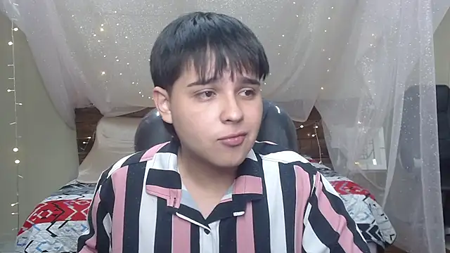 Snapshot of AndrewPherson chatting on 6, 2, 2025 AndrewPherson online show from 6, 2, 2025