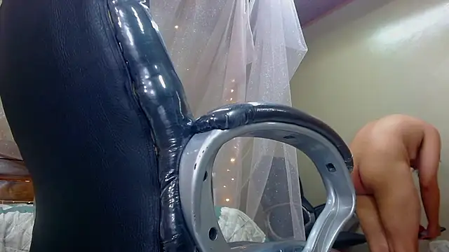 Snapshot of AndrewPherson chatting on 10, 2, 2025 AndrewPherson online show from 10, 2, 2025