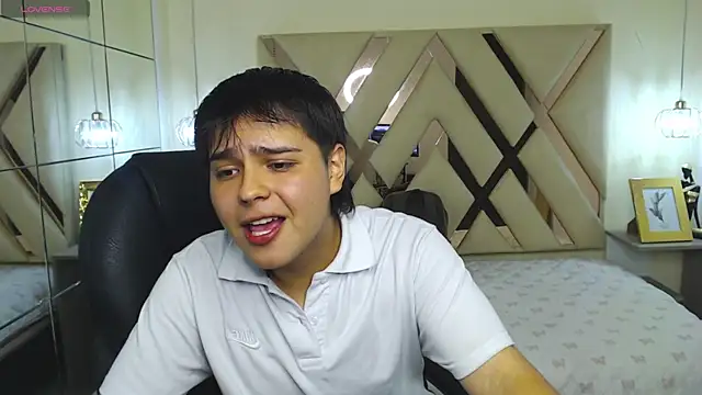 Snapshot of AndrewPherson chatting on 15, 2, 2025 AndrewPherson online show from 15, 2, 2025