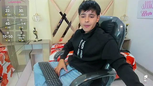 Snapshot of AndrewPherson chatting on 19, 9, 2025 AndrewPherson online show from 19, 9, 2025