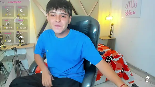 Snapshot of AndrewPherson chatting on 21, 9, 2025 AndrewPherson online show from 21, 9, 2025