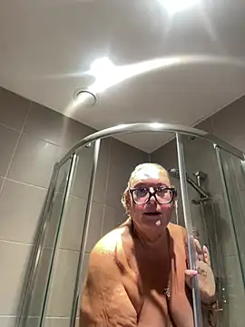 MoistCurveyChanel online show from 10, 7, 2026