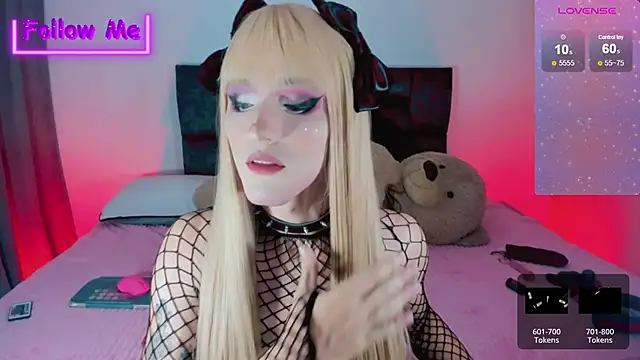 Snapshot of Kirmyy_ chatting on 22, 12, 2024 Kirmyy  online show from 22, 12, 2024