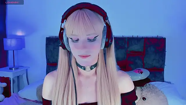 Snapshot of Kirmyy_ chatting on 24, 9, 2025 Kirmyy  online show from 24, 9, 2025