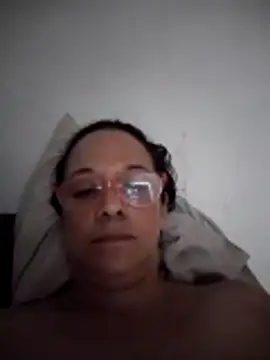 nicolle milf1978 online show from 21, 5, 2026