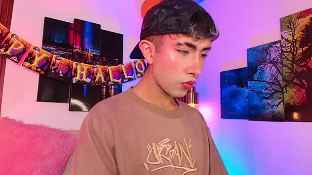 Snapshot of Noah_Xitruxx chatting on 16, 10, 2025 Noah Xitruxx online show from 16, 10, 2025