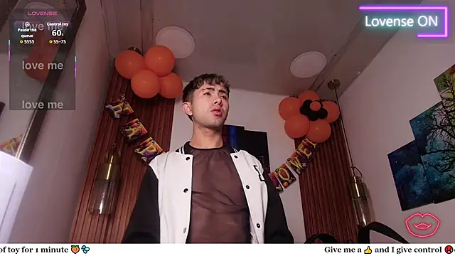 Snapshot of Noah_Xitruxx chatting on 20, 10, 2025 Noah Xitruxx online show from 20, 10, 2025