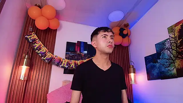 Snapshot of Noah_Xitruxx chatting on 22, 10, 2025 Noah Xitruxx online show from 22, 10, 2025