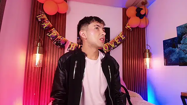 Snapshot of Noah_Xitruxx chatting on 26, 10, 2025 Noah Xitruxx online show from 26, 10, 2025