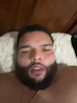 chupavajinaspuertorico30 online show from 13, 10, 2025