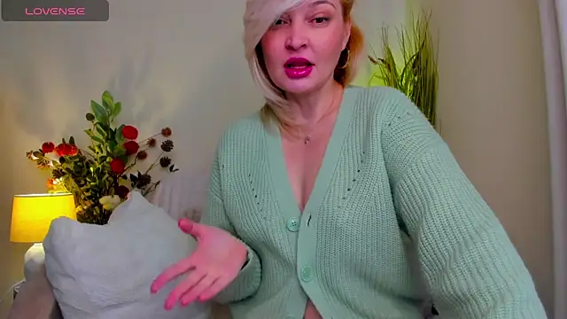 Milena candyy online show from 15, 4, 2026