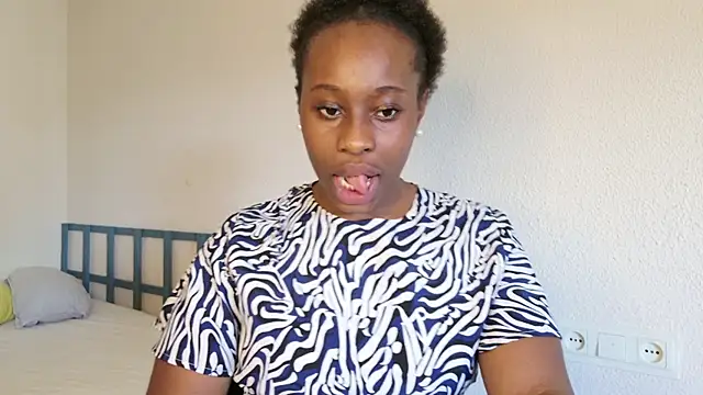 Snapshot of aafricaa chatting on 6, 11, 2025 aafricaa online show from 6, 11, 2025